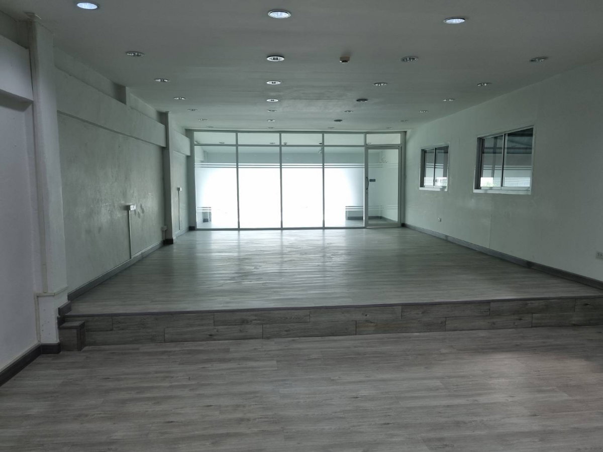 picture FOR RENT | Warehouse + Office | Ramkhamhaeng Soi 4 (Samanmit) - 11/13