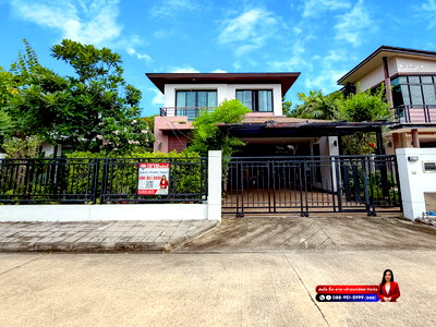 Houses for sale TRIAMUDOMSUKSANIMKLAO SCHOOL : Aqua Divina Ramkhamhaeng 94 | 67.6 sq.w. home with a private garden and fish pond