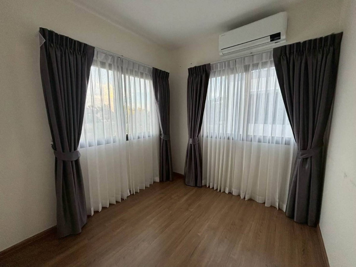 รูป T 1521 ให้เช่า ทาวน์โฮม 2 ชั้น หลังมุม ม.พลีโน บางนา วงแหวน บ้านสวยสภาพดี เฟอร์นิเจอร์ครบ ราคา 25,000 บาท - รูปที่ 10/13
