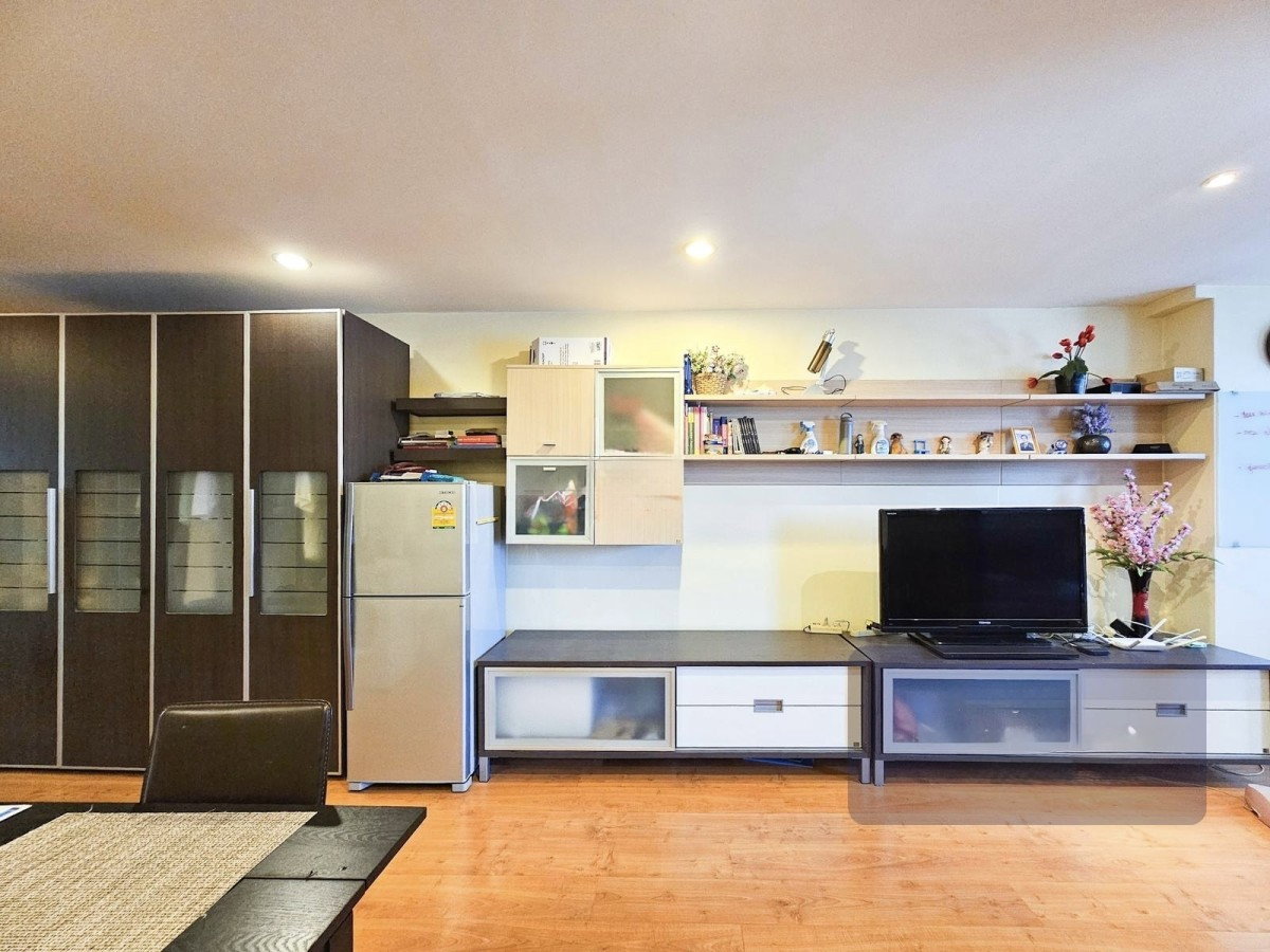 รูป Supalai Place Sukhumvit 39 | เฟอร์นิเจอร์และเครื่องใช้ไฟฟ้า #715005 - รูปที่ 5/11