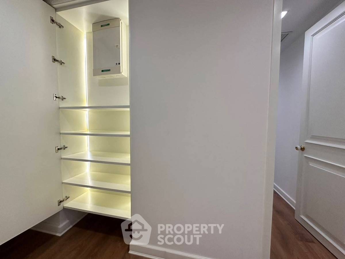 รูป คอนโด 3 ห้องนอน ขาย ที่ Noble Be 33 ชั้น 28 ใกล้ BTS พร้อมพงษ์ (ID 3066127) - รูปที่ 4/5