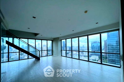 Condos for sale : 2-BR 117 Sqm, 28-29th Floor | The Room Sukhumvit 21 Near MRT Sukhumvit (ID 3066261)