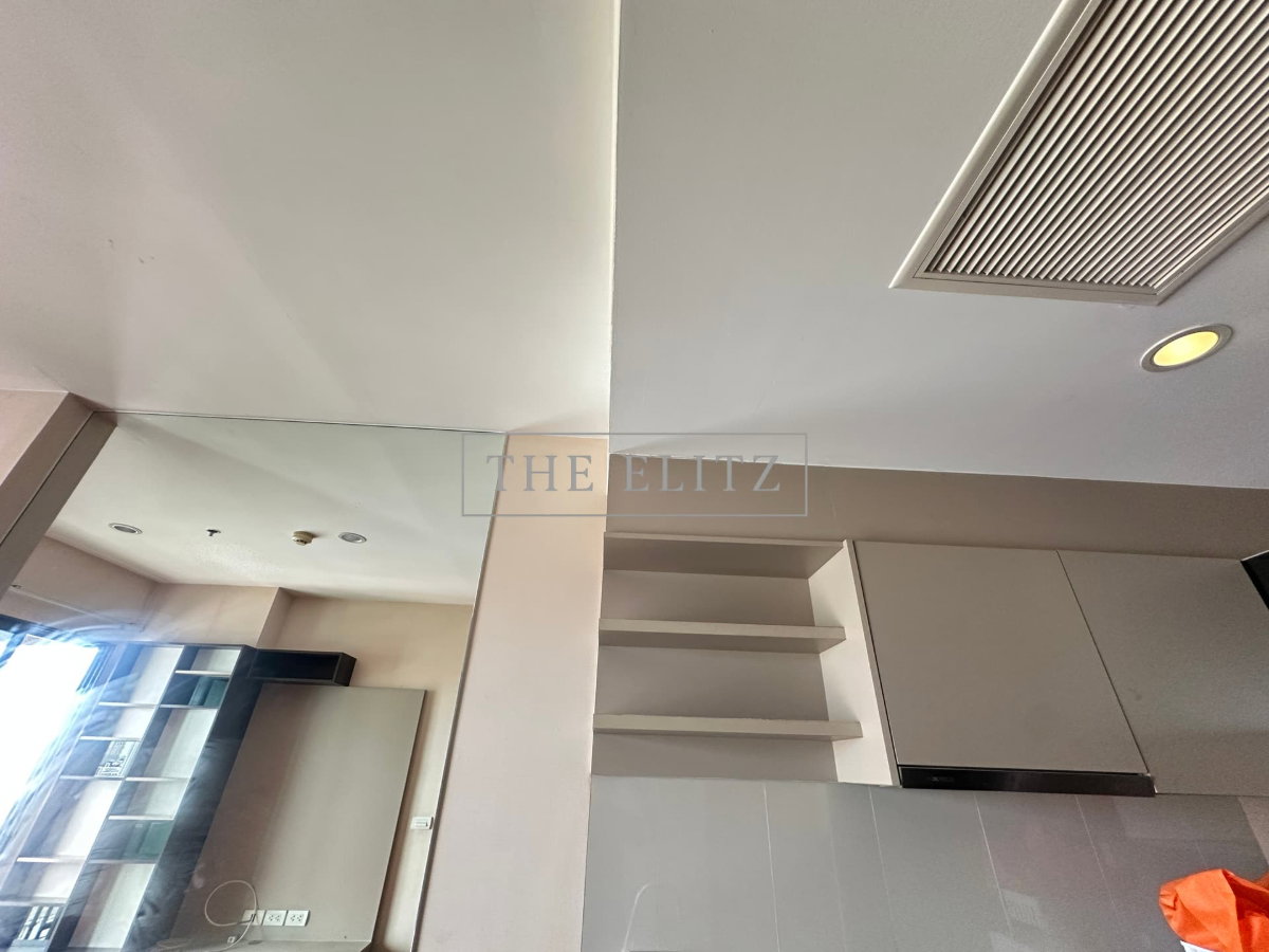 รูป ✨ Immaculate Modern Suite with Exceptional Layout – Prime Sathorn-Taksin Location Ready to Move In ✨ - รูปที่ 7/27