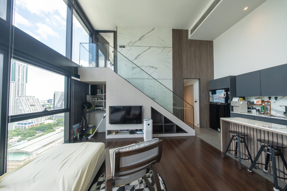 รูป คอนโด 2 ห้องนอน The Lofts Silom ราคา ฿198K/ตร.ม. ใกล้ BTS สุรศักดิ์ สีลม - U6413359 - รูปที่ 7/17