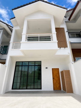 🌟 บ้านสวย ทำเลดี โซนฉลอง 🌟 🏡 ทาวน์เฮ้าส์ 2 ชั้น