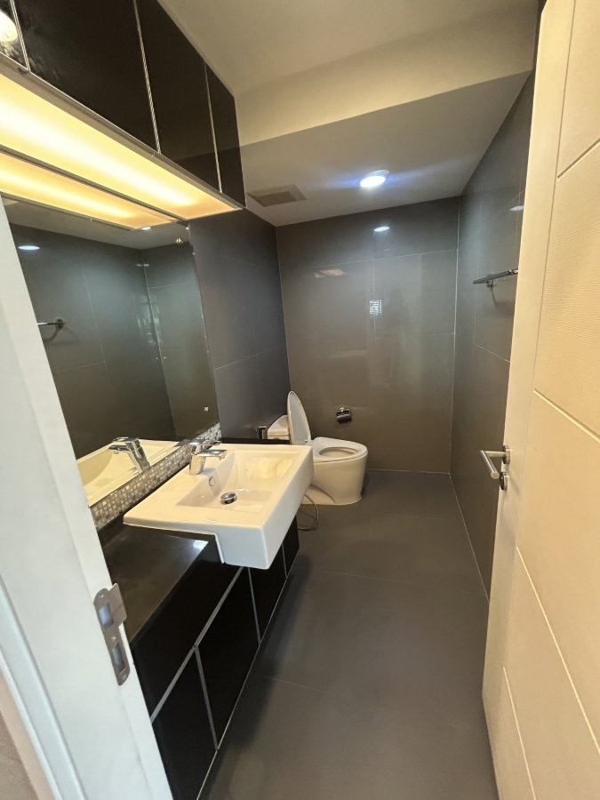 รูป The Crest Sukhumvit 34 | 🔥Best Price High Demand 🚝 100 Step to BTS Thonglor (50m) #2025121113409 - รูปที่ 9/18