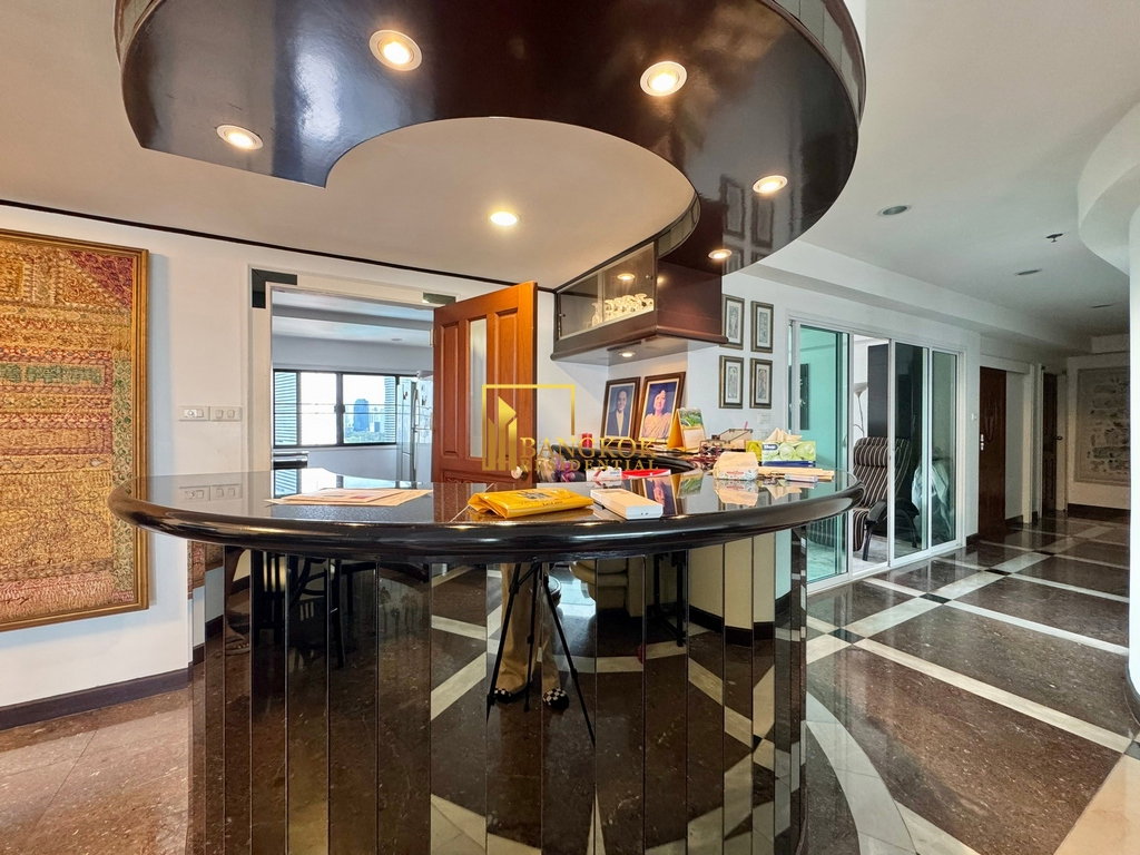 รูป Baan Sathorn | Exceptional 4 Bedroom Penthouse in Prime Area - BR19428CD - รูปที่ 6/39