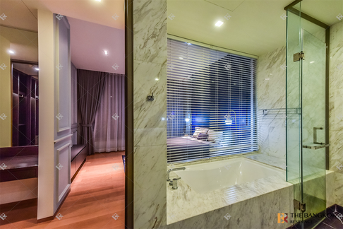 Saladaeng One near MRT Lumpini Station Luxury Condo in Central City Location