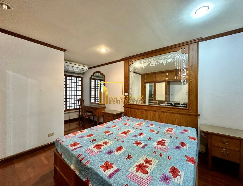 picture Le Premier 2 | Spacious 4 Bedroom Duplex Penthouse in Thonglor - BR18485CD - 12/52