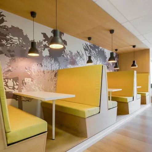 picture Serviced office for rent at BTC Space Chalong, Phuket, modern office with co-working facilities, close to Chalong Pier. - 7/11