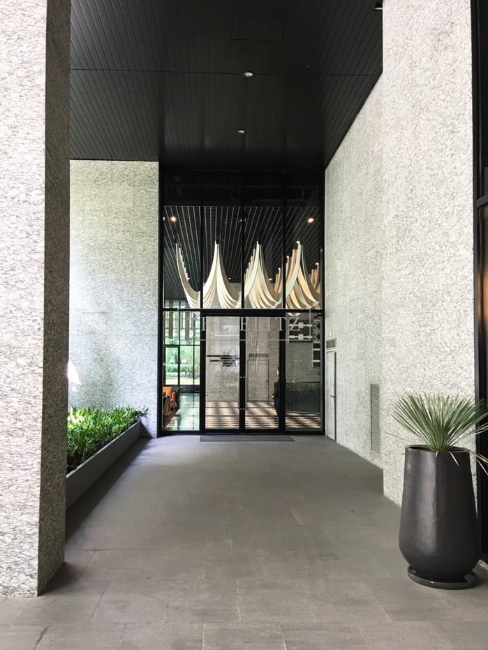 รูป ✨Ultra-Luxury Icon in Prime Ploenchit with Direct Skywalk Connection to the BTS✨ - รูปที่ 14/20