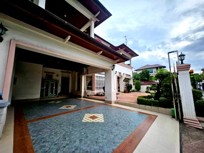 บ้านเดี่ยว กรุงเทพมหานคร : S1526 🏡 ขายบ้านเดี่ยว 2 ชั้น ทำเลลาดพร้าว – โชคชัย 4 ทำเลศักยภาพ เข้า-ออกสะดวกได้ 2 เส้นทาง เพียง 22 ล้านบาทเท่านั้น