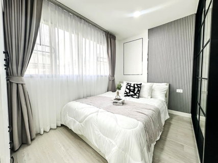 Ready-to-move-in condo near MRT and The Mall Bangkapi.