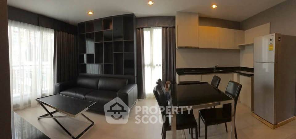 รูป คอนโด 2 ห้องนอน Rhythm Sathorn ใกล้ BTS สะพานตากสิน 300 ม. (ID 3066195) - รูปที่ 2/20