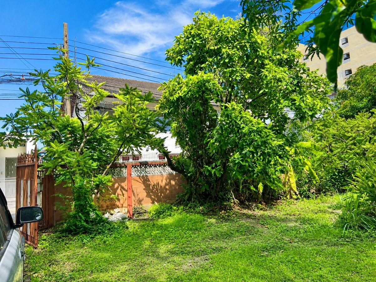 รูป ขายที่ดินลาดพร้าว พร้อมสิ่งปลูกสร้าง 398 ตร.ว. ซอยลาดพร้าว 1 แยก 4-5 ใกล้ Central ลาดพร้าว และ MRT พหลโยธิน - รูปที่ 5/11
