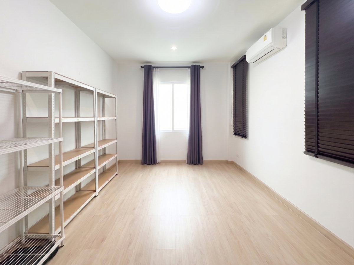 รูป 🏡 ขายบ้านแฝดสวย สภาพใหม่มาก! หมู่บ้านชวนชื่น พาร์ค ปิ่นเกล้า – กาญจนา - รูปที่ 4/17