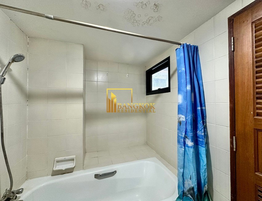 picture Le Premier 2 | Spacious 4 Bedroom Duplex Penthouse in Thonglor - BR18485CD - 37/52