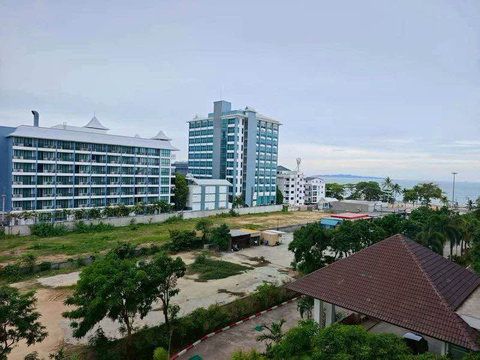 View Talay8 Beachfront Project Condominium with sea view for sale below market price