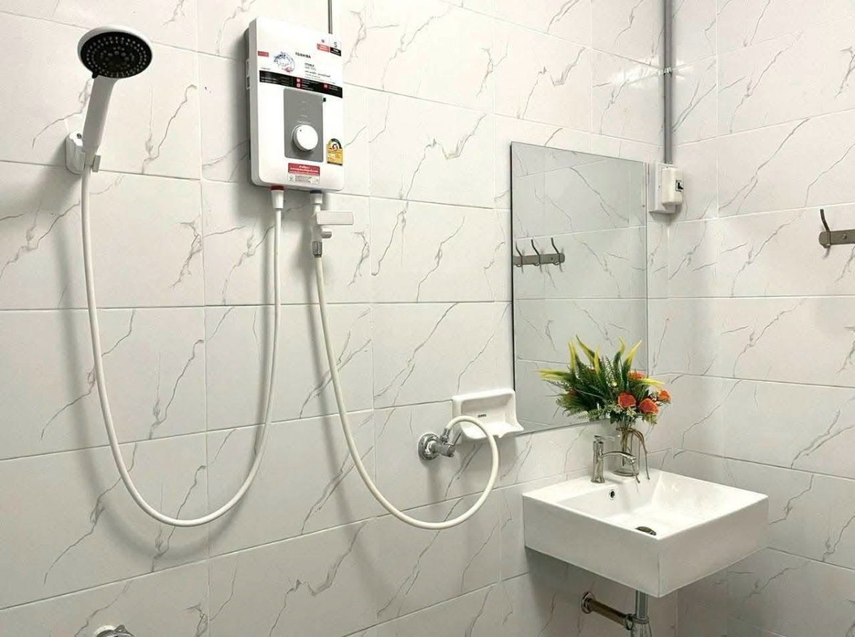 รูป ขาย บ้านทำเลทองในโคราช หมู่บ้านเทพธานี ขายเพียง 1.8 ล้านบาทเท่านั้น - รูปที่ 4/13
