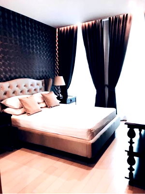 Condos for rent : Noble Ploenchit (BTS Ploenchit)