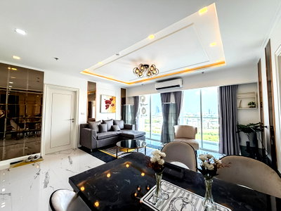 Condos for sale : The Empire Tower Pattaya 2 Bedroom Condo for Sale