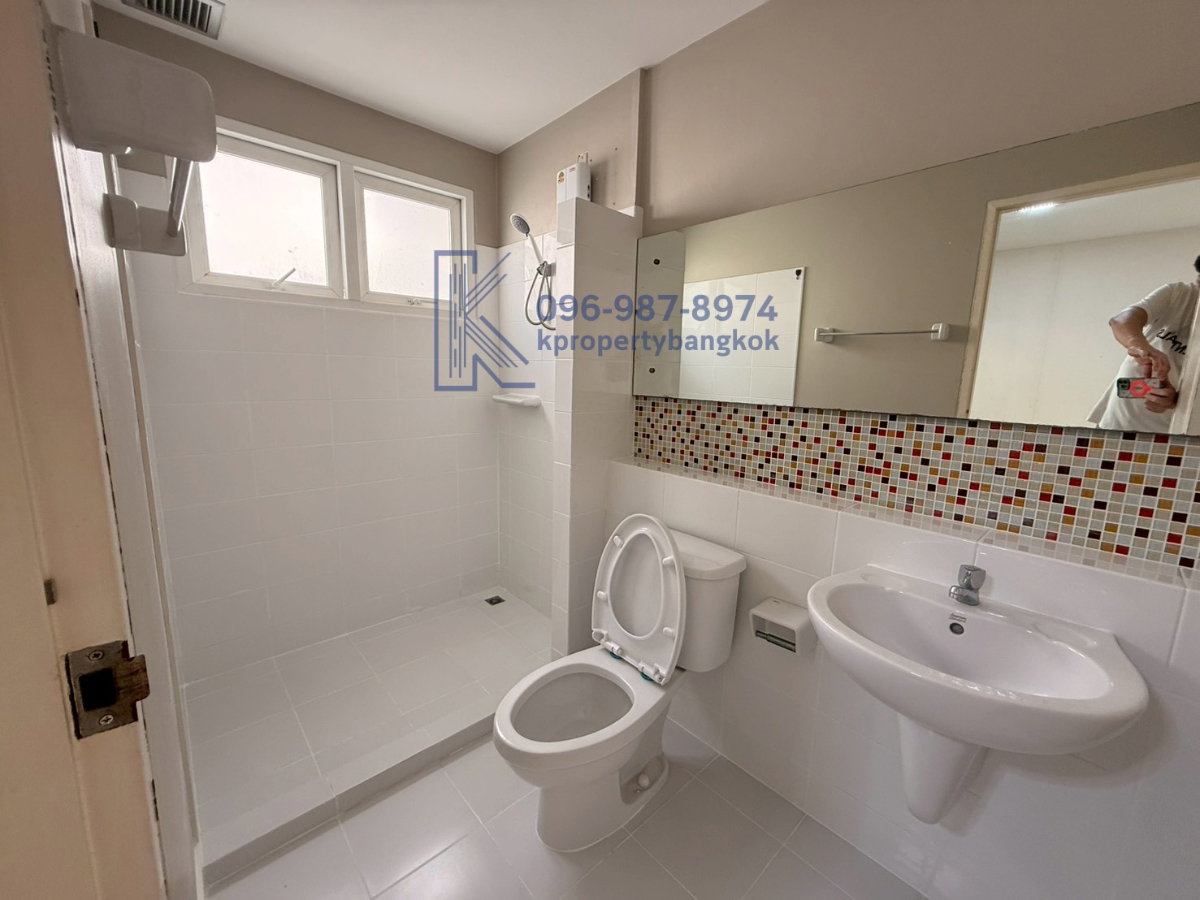 รูป ให้เช่า-ทาวน์โฮม 3 ชั้น 3 ห้องนอน 4 ห้องน้ำ The Terrace ลาดพร้าว 71 (นาคนิวาส 48) ใกล้โรงเรียนสตรีวิทยา 2 และเซ็นทรัลอีสต์วิลล์ - รูปที่ 15/18