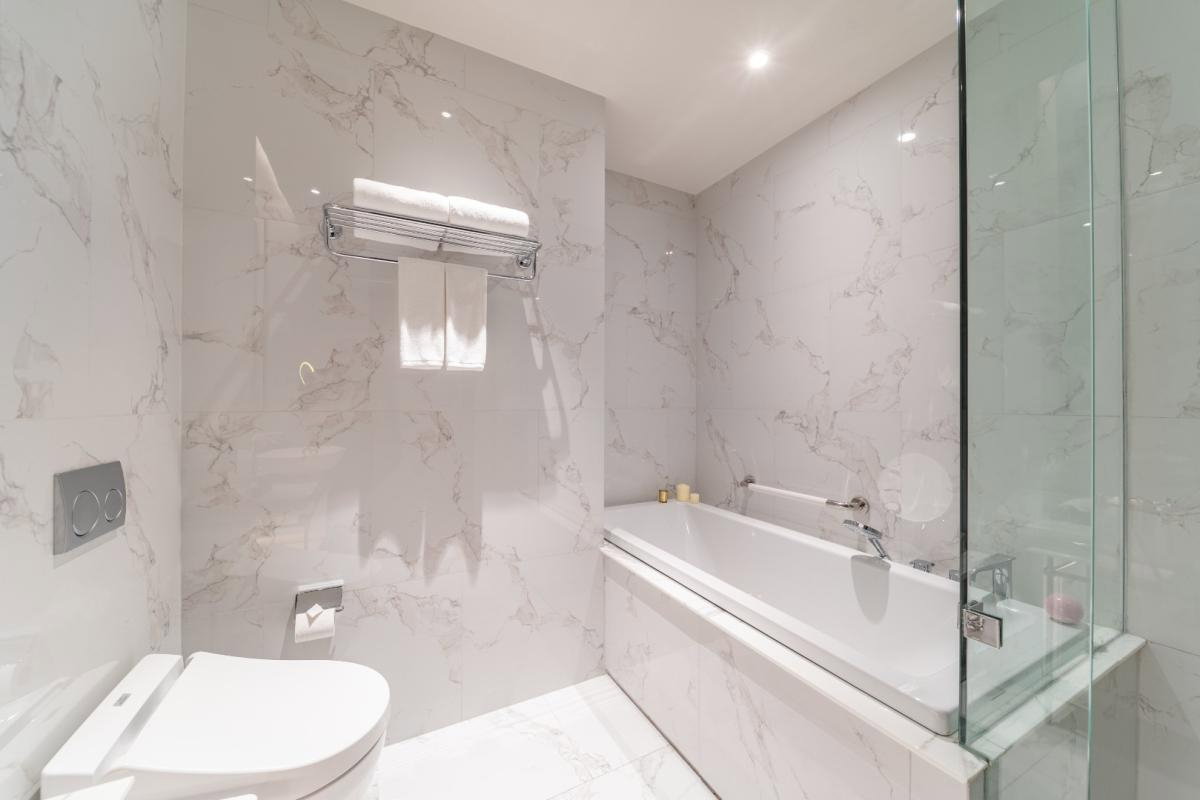 รูป 🔥ให้เช่าด่วน🔥LA CLEF Two - Bedroom Suite 65 ตร.ม. ใกล้ BTS ทองหล่อ 150 เมตร ห้องสวยพร้อมเข้าอยู่ - รูปที่ 23/37