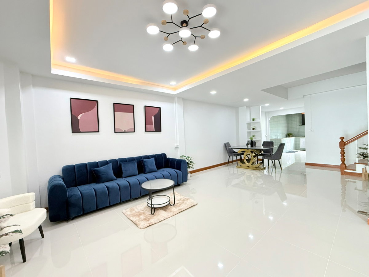 รูป ทาวน์เฮ้าส์ รีโนเวทใหม่ ทำเลดี หมู่บ้านทาวน์แอนด์คันทรี ติดถนนใหญ่ ​ซ.สังฆสันติสุข 16 กระทุ่มราย หนองจอก กว้าง ราคาถูก - รูปที่ 7/34