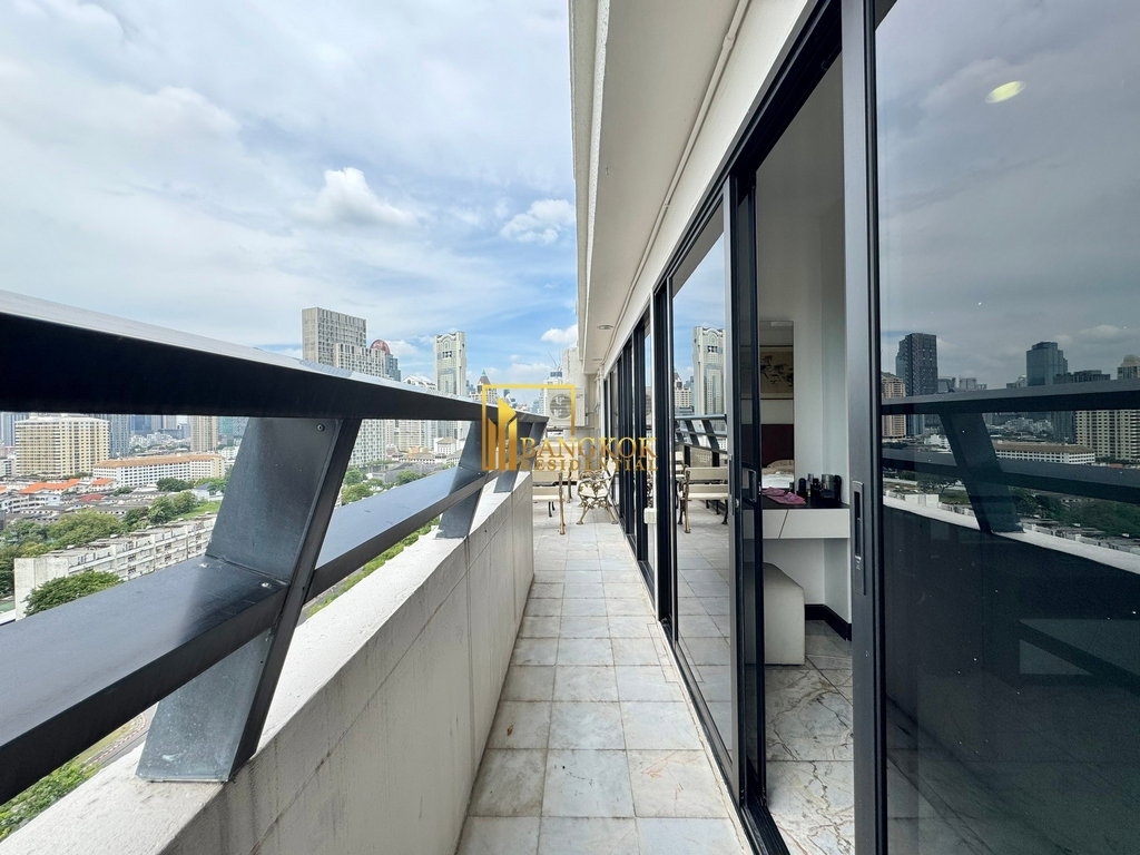 รูป Baan Sathorn | Exceptional 4 Bedroom Penthouse in Prime Area - BR19428CD - รูปที่ 4/39