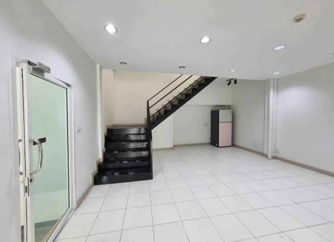 picture Warehouse for Rent in Ramkhamhaeng Khlong Tan - 4/9