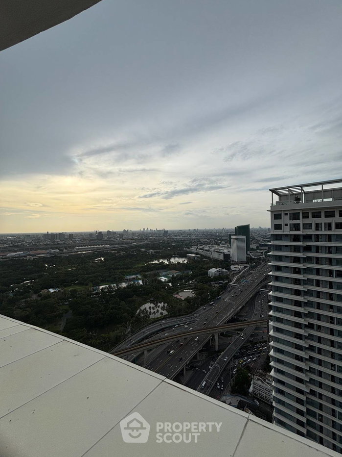 รูป คอนโด 2 ห้องนอน ชั้น 40 ขนาด 64 ตร.ม. The Saint Residences ใกล้ MRT พหลโยธิน 100 ม. (ID 3066282) - รูปที่ 5/5