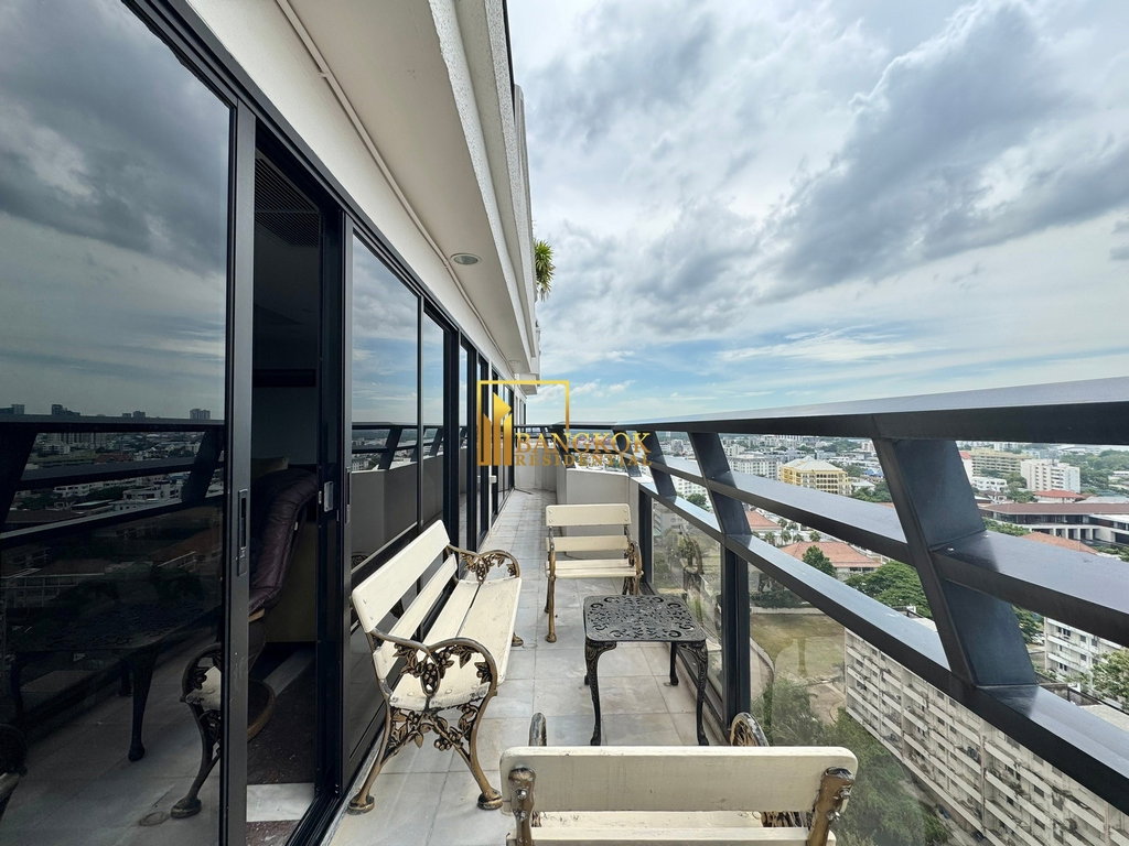 รูป Baan Sathorn | Exceptional 4 Bedroom Penthouse in Prime Area - BR19428CD - รูปที่ 23/39