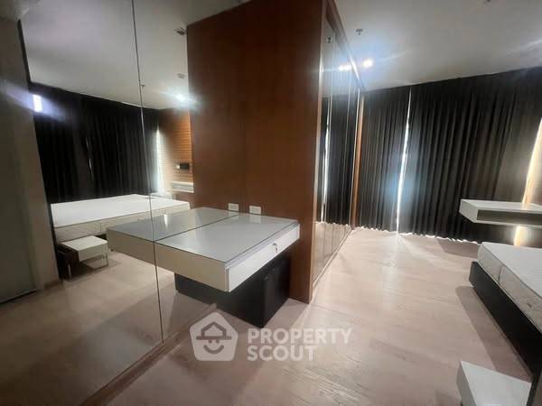 picture High-Floor 2-BR 97 Sqm Noble Remix, 100m to BTS Thong Lor (ID 2353911) - 1/10