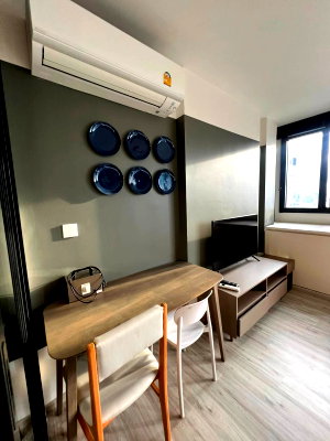Condos for rent : PFD-08759 Condo for rent XT Huai Khwang , fully furnished, ready to move in, very good price, near MRT Huai Khwang, only 75 meters 🏙️✨