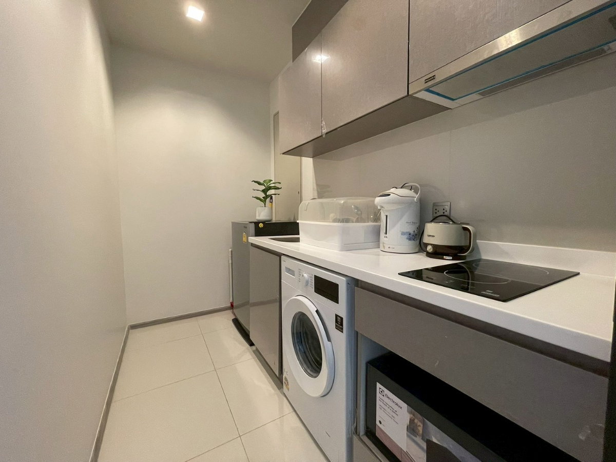 รูป ให้เช่า! Life Asoke-Rama 9 | 1 Bedroom Plus 40 ตร.ม. | เฟอร์นิเจอร์ เครื่องใช้ไฟฟ้าครบ พร้อมอยู่ - รูปที่ 12/12