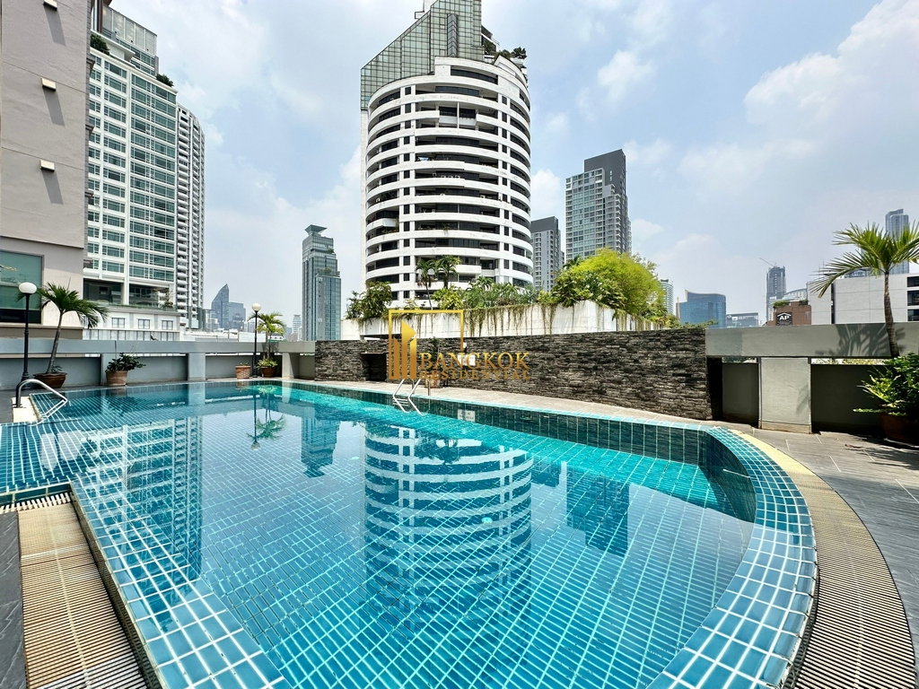 picture Le Premier 2 | Spacious 4 Bedroom Duplex Penthouse in Thonglor - BR18485CD - 38/52