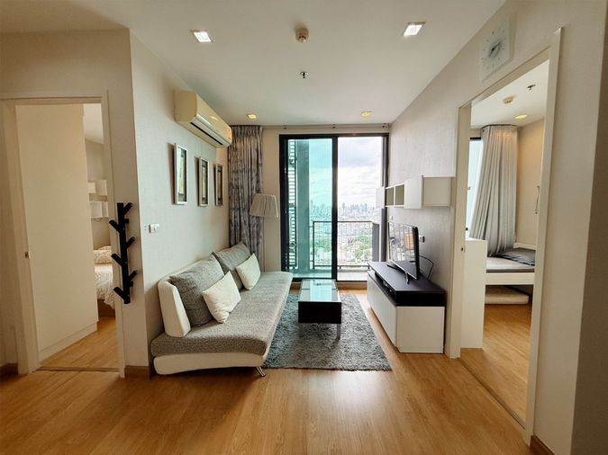 Call : 063-859-5545 Condo Q House Sukhumvit 79 ติดรถไฟฟ้า BTS อ่อนนุช ห้องมุม 44.5 ตารางเมตร 2 ห้องนอน ชั้น26 ตกแต่งครบ