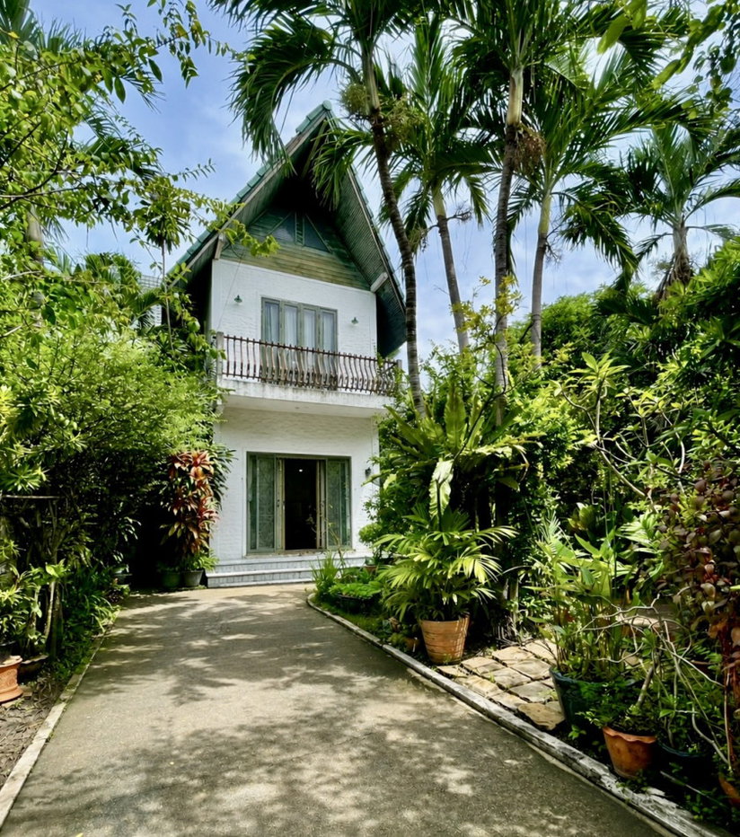 รูป ขายด่วน บ้านเดี่ยวดีไซน์พิเศษ บนที่ดิน 100 ตร.ว. 250 ตร.ม. 4 ห้องนอน ซอยสายไหม 7 เพียง 150 เมตรจากถนนสายไหม - รูปที่ 1/12