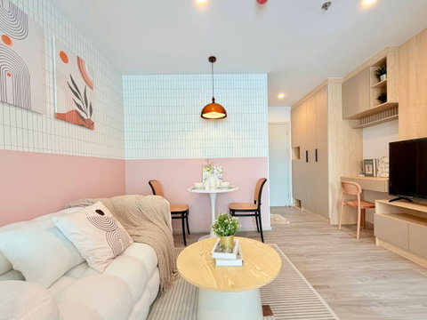 ให้เช่าคอนโด Regent Home Bangna ตึกใหม่ ชั้นสูง วิวแม่น้ำ ห้องกั้นแยกเป็นสัดส่วน (Rt-01)