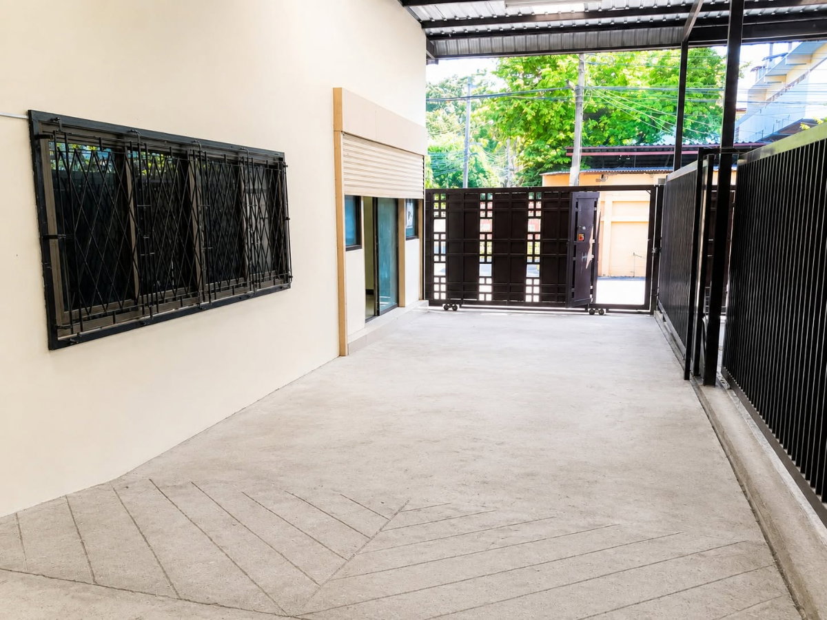 picture Warehouse with Office for Rent Phatthanakan - 3/4