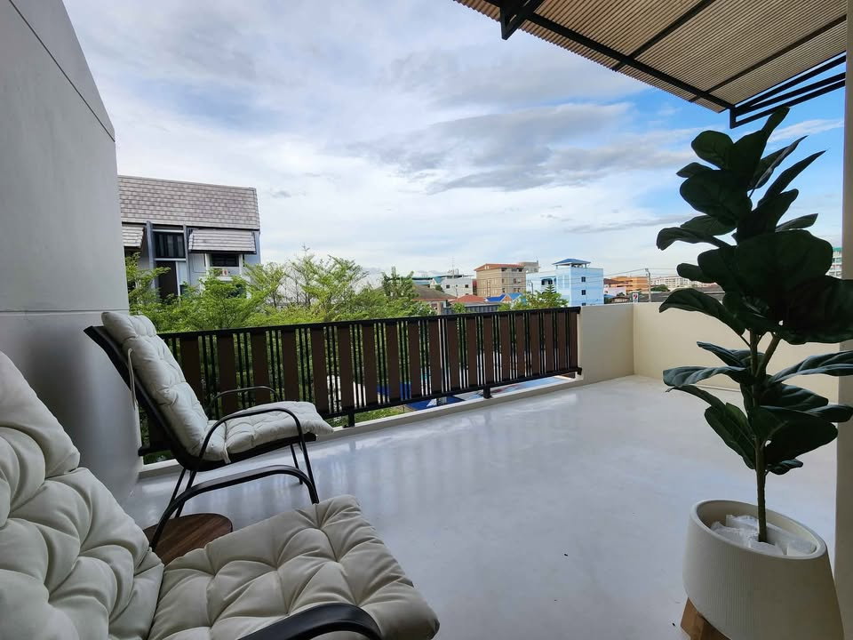 picture ST14039 - Townhome Areeya Mandarina Sukhumvit 77 : BTS Onnut - 12/13