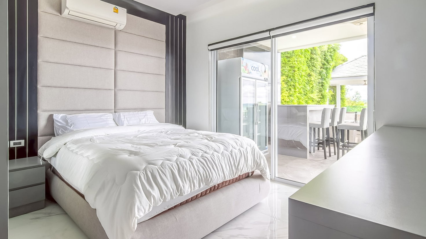 picture Luxury Pool Villa for Sale Khao Talo Pattaya East 4Bedrooms - 5/15