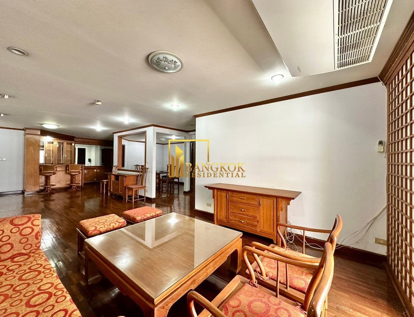 picture Le Premier 2 | Spacious 4 Bedroom Duplex Penthouse in Thonglor - BR18485CD - 3/52