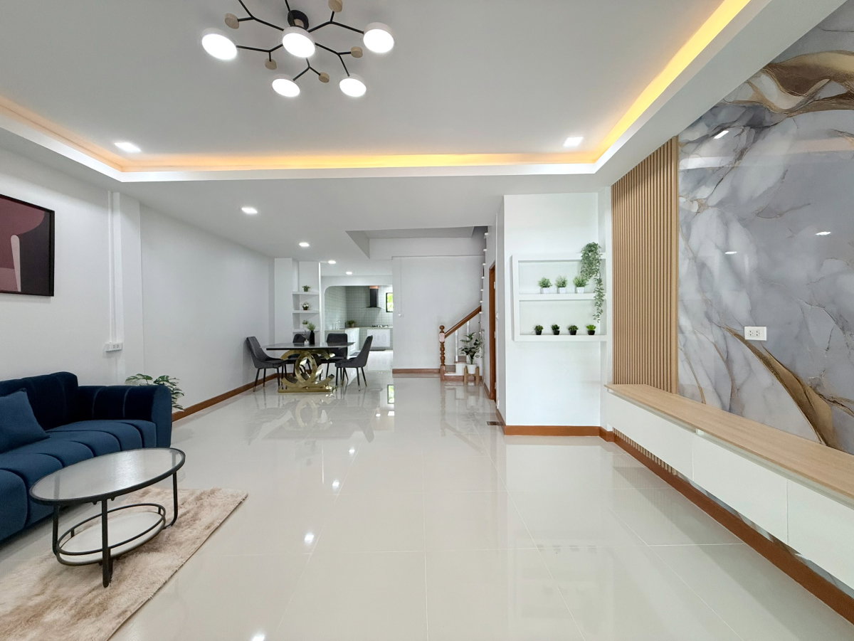 รูป ทาวน์เฮ้าส์ รีโนเวทใหม่ ทำเลดี หมู่บ้านทาวน์แอนด์คันทรี ติดถนนใหญ่ ​ซ.สังฆสันติสุข 16 กระทุ่มราย หนองจอก กว้าง ราคาถูก - รูปที่ 9/34