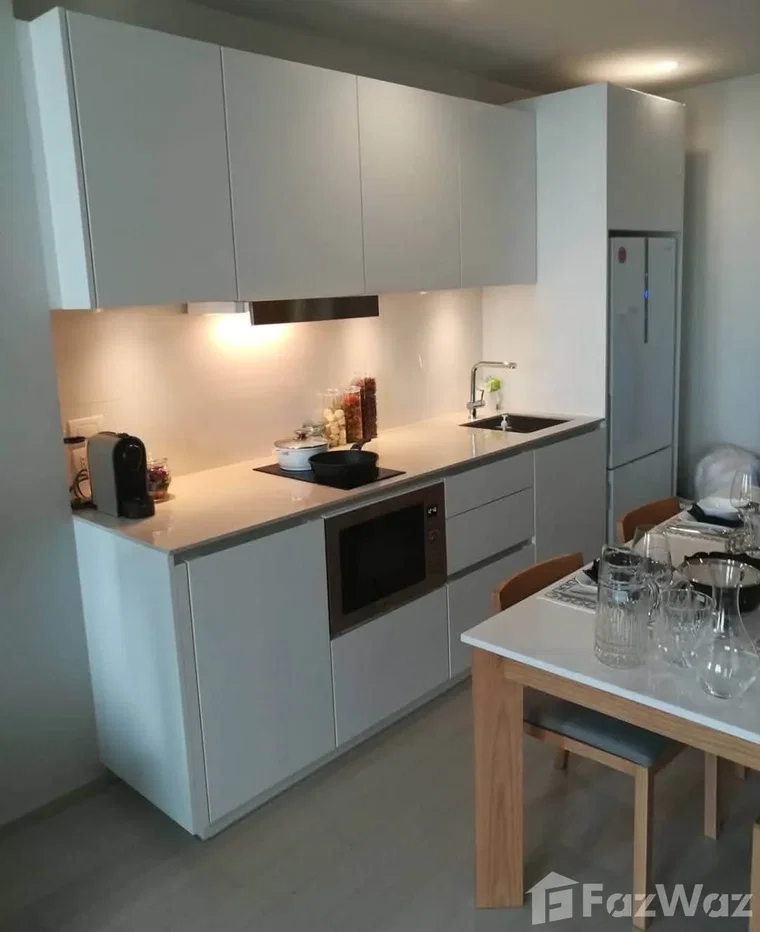 picture Prime Location Condo with Direct Access to the BTS 6562393 - 4/10