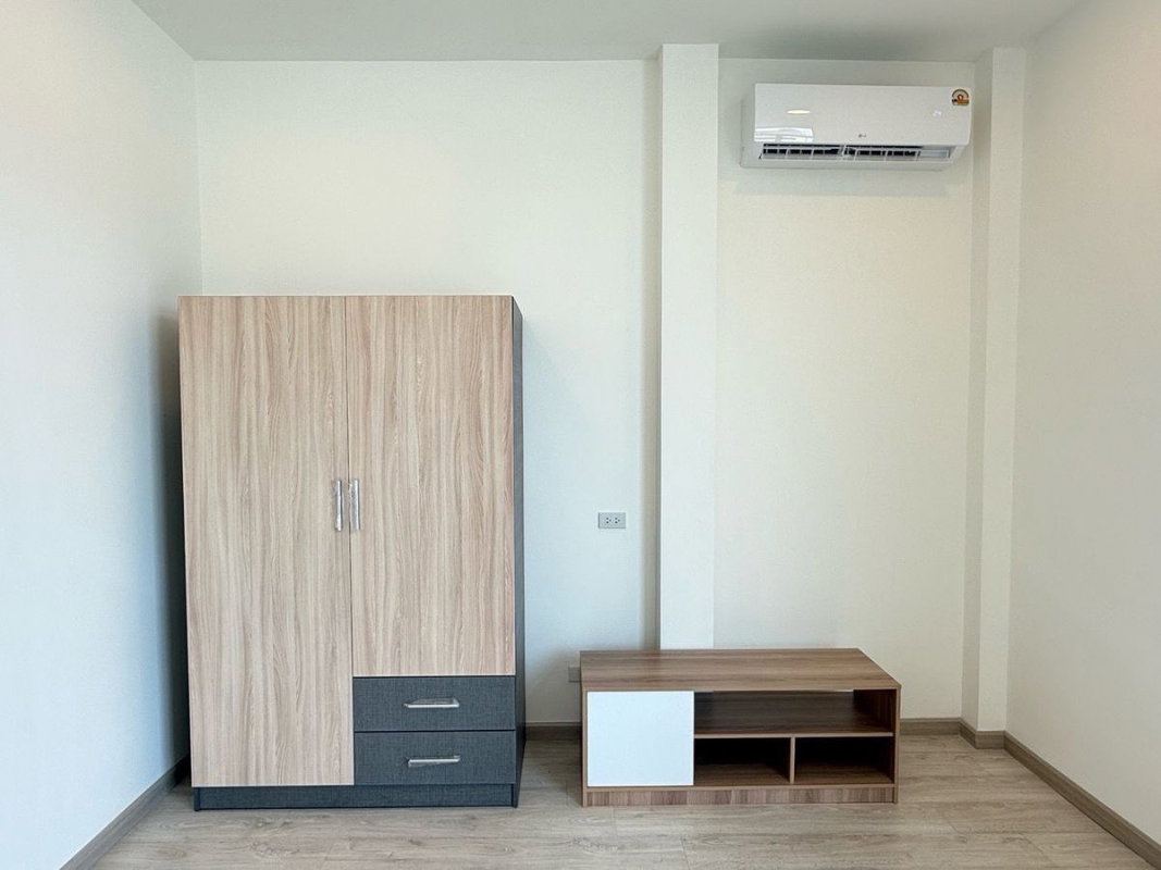 รูป เช่า / ขาย ทาวน์โฮม 3 ชั้น “ดิ แอมเบียนซ์ พหลโยธิน – สายไหม 53”  หัวมุมติดถนนเมน พร้อมเฟอร์นิเจอร์ครบ เข้าอยู่ได้ทันที!  ราคาเช่า: 25,000 บาท/เดือน - รูปที่ 5/15