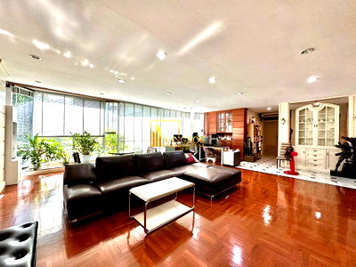 Condos for sale : Premier Condo | Expansive 4 Bedroom Duplex Condo For Sale - BR18229CD