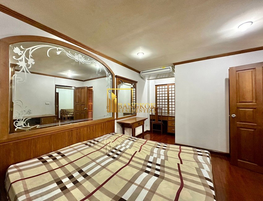 picture Le Premier 2 | Spacious 4 Bedroom Duplex Penthouse in Thonglor - BR18485CD - 29/52