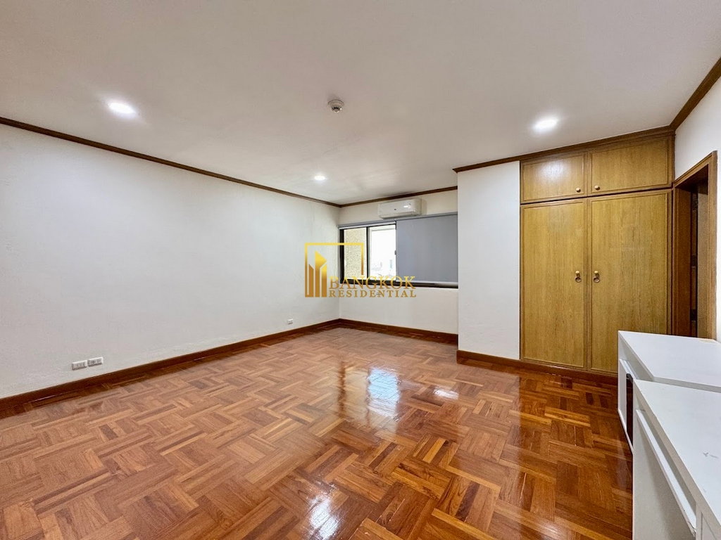 รูป Tower Park | Very Spacious 3 Bedroom Condo in Nana Area - BR13154CD - รูปที่ 21/54