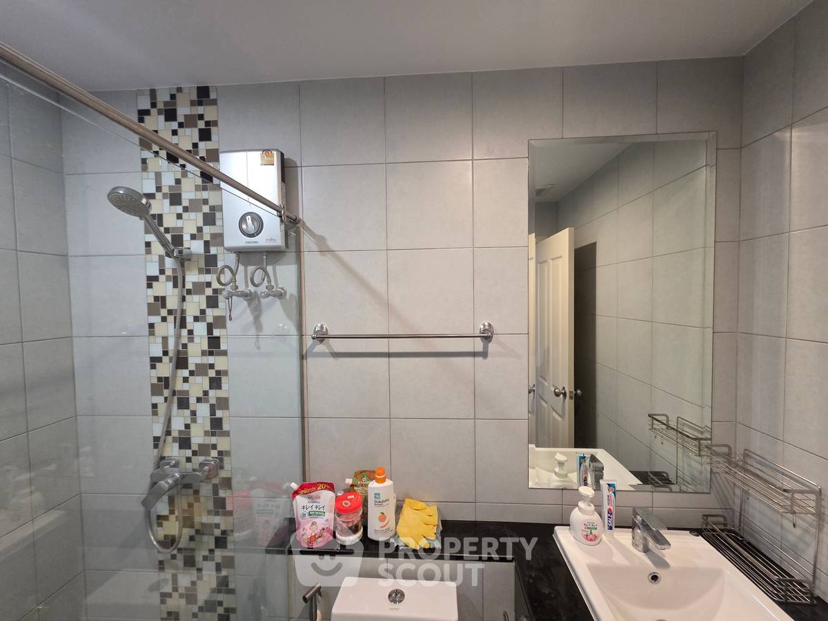 picture High-Floor 2-BR 88 Sqm At Supalai Loft Talat Phu, 400m to BTS (ID 3068277) - 5/16